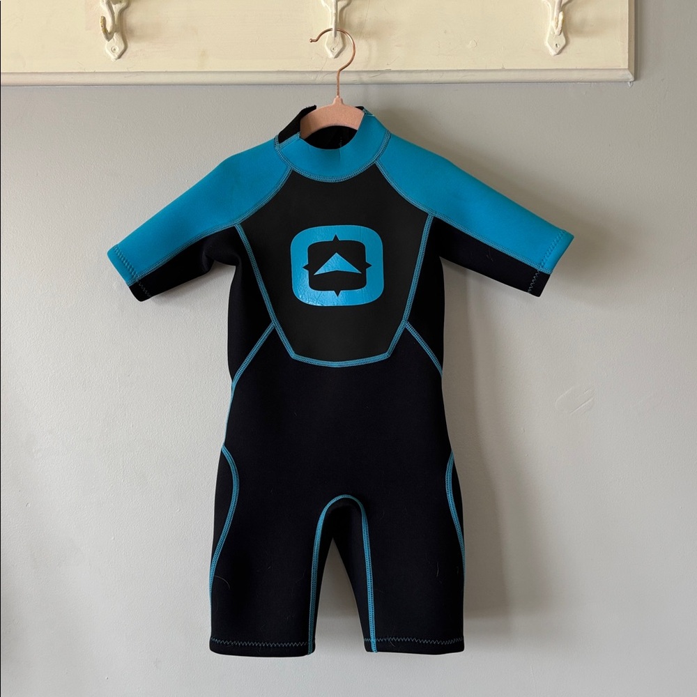 Outbound Kids Wetsuit Size 4 Blue Black Short Sleeve Shorty